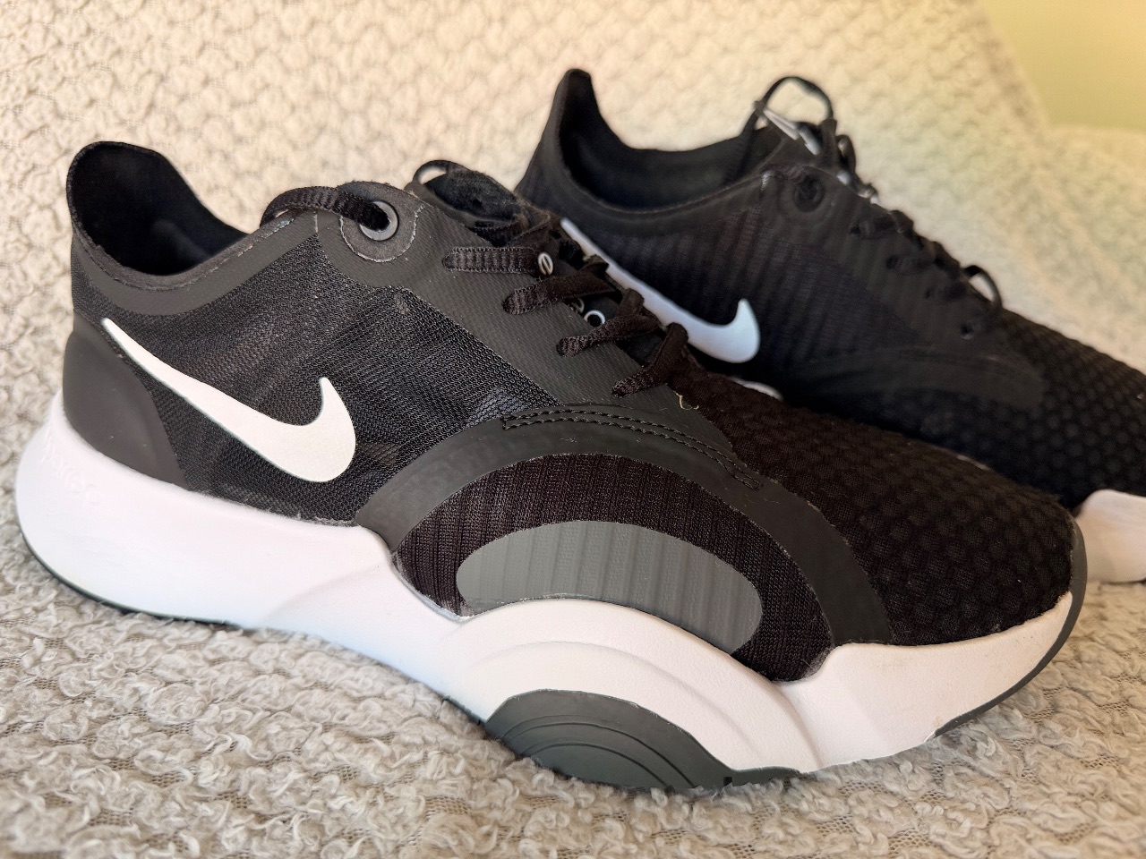 Nike Superrun lightweight running trainers - Size 6