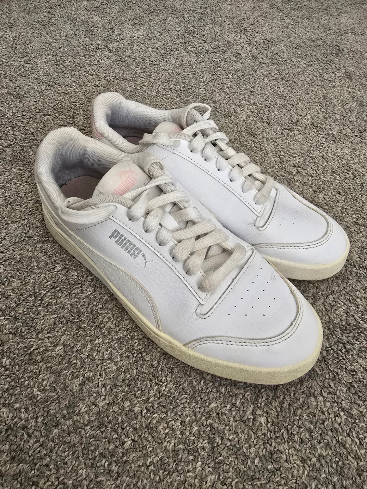 Puma shuffle white & pink trainers