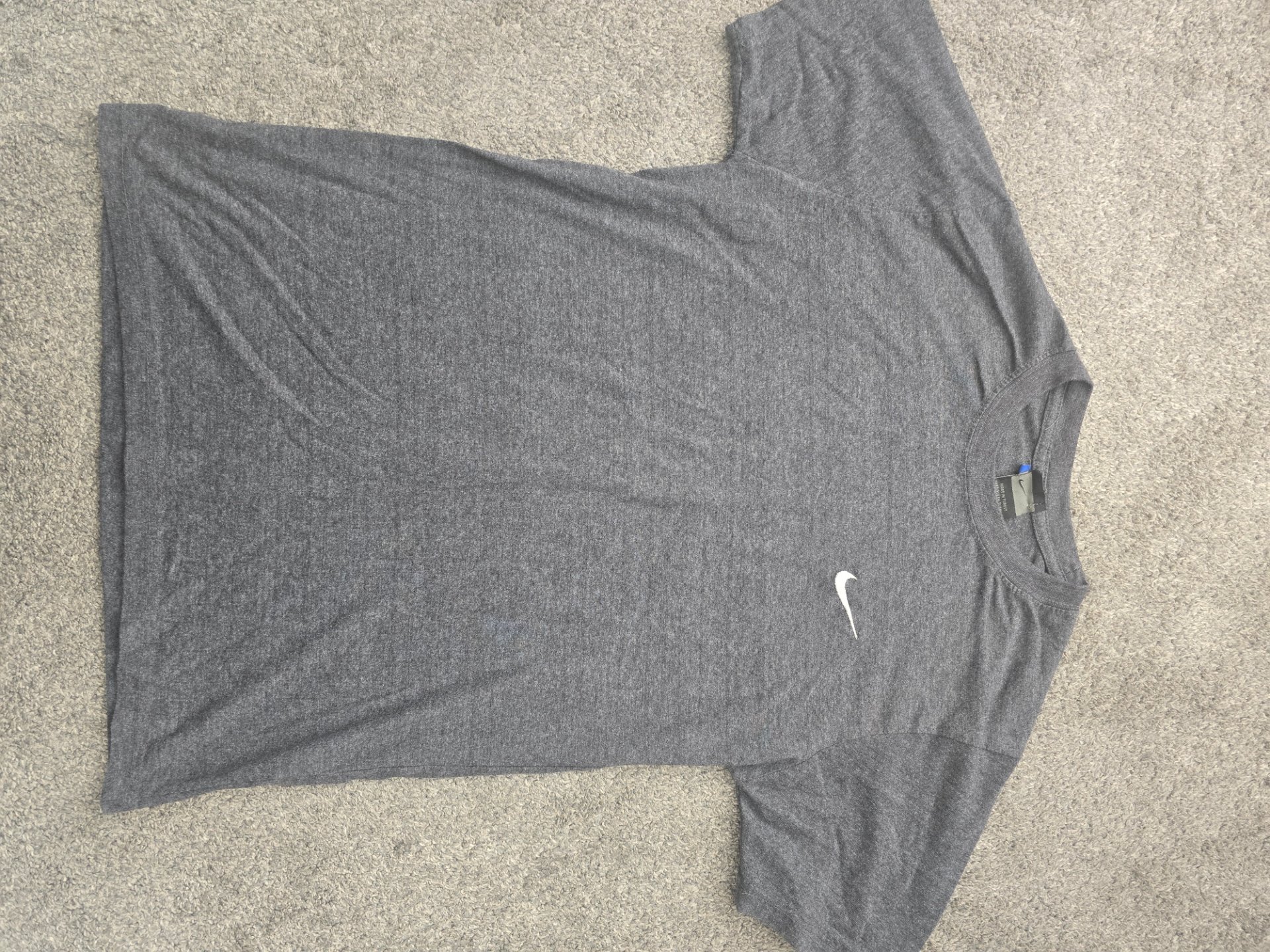 Nike mens grey tshirt