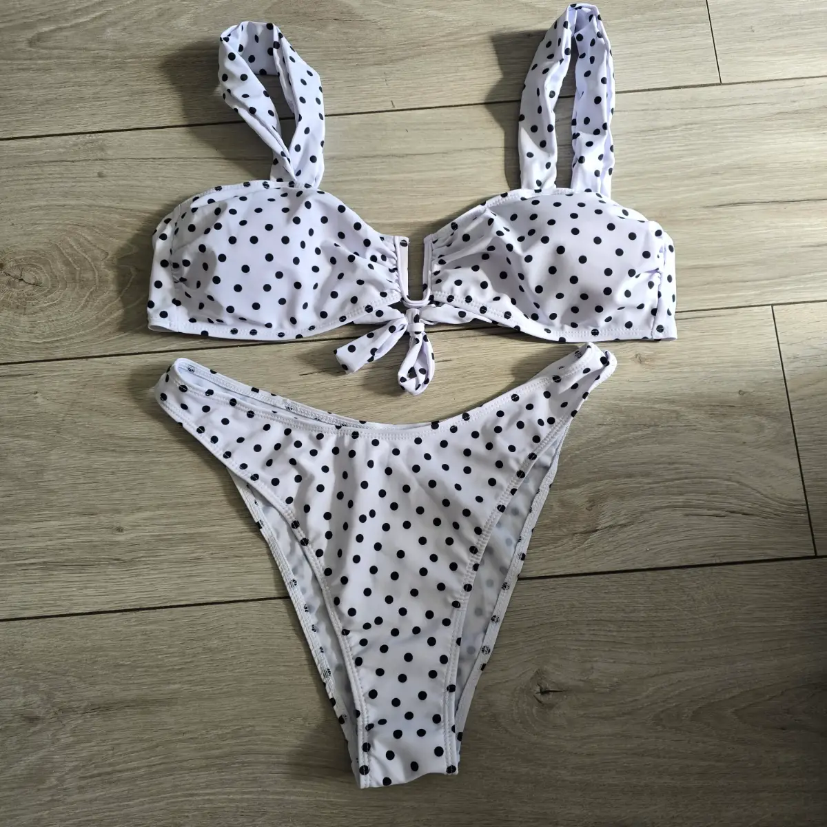 black spotty bikini