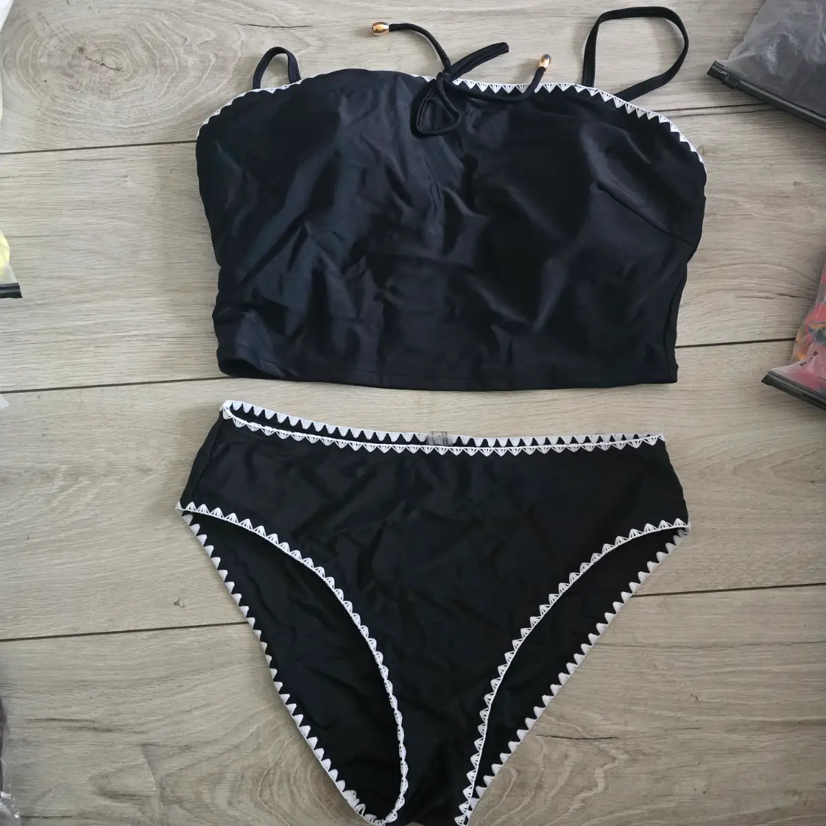 Black bikini