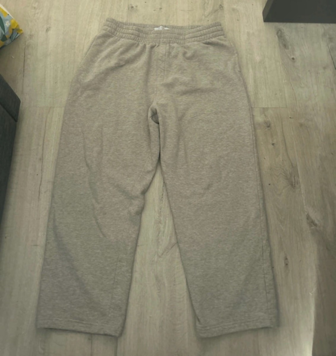 Baggy beige joggers
