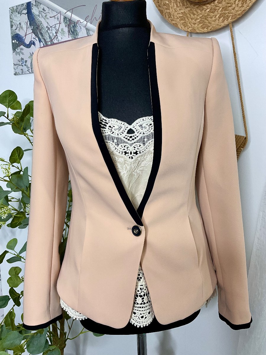 Ted Baker Tailed Blazer. Blush Pink. Size 1 (8)