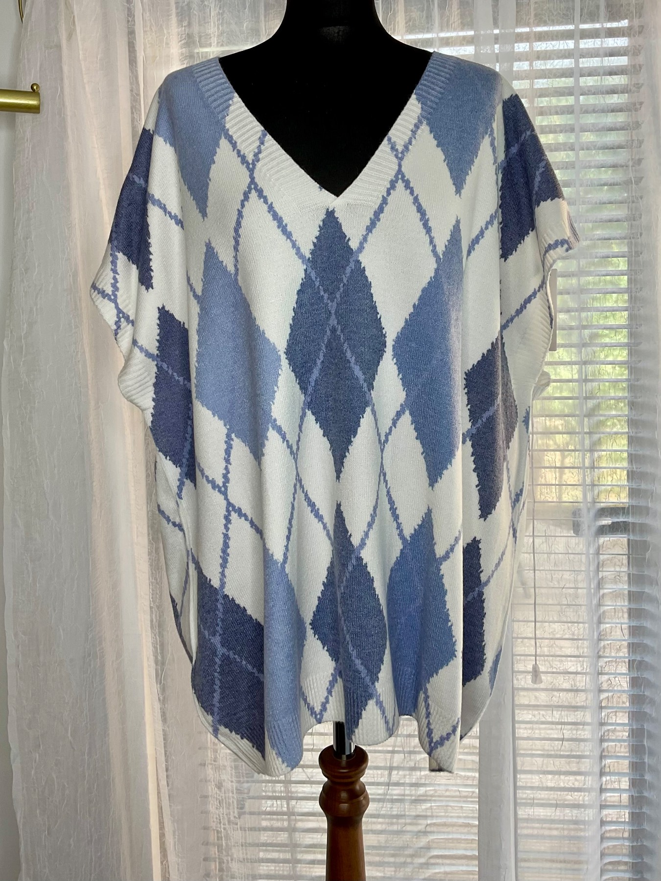 Soft knit diamonds pattern v neck tank top oversized fit 8-18