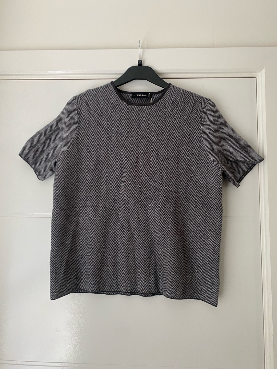 Zara Knit size Medium short sleeved herringbone patterned jumper top