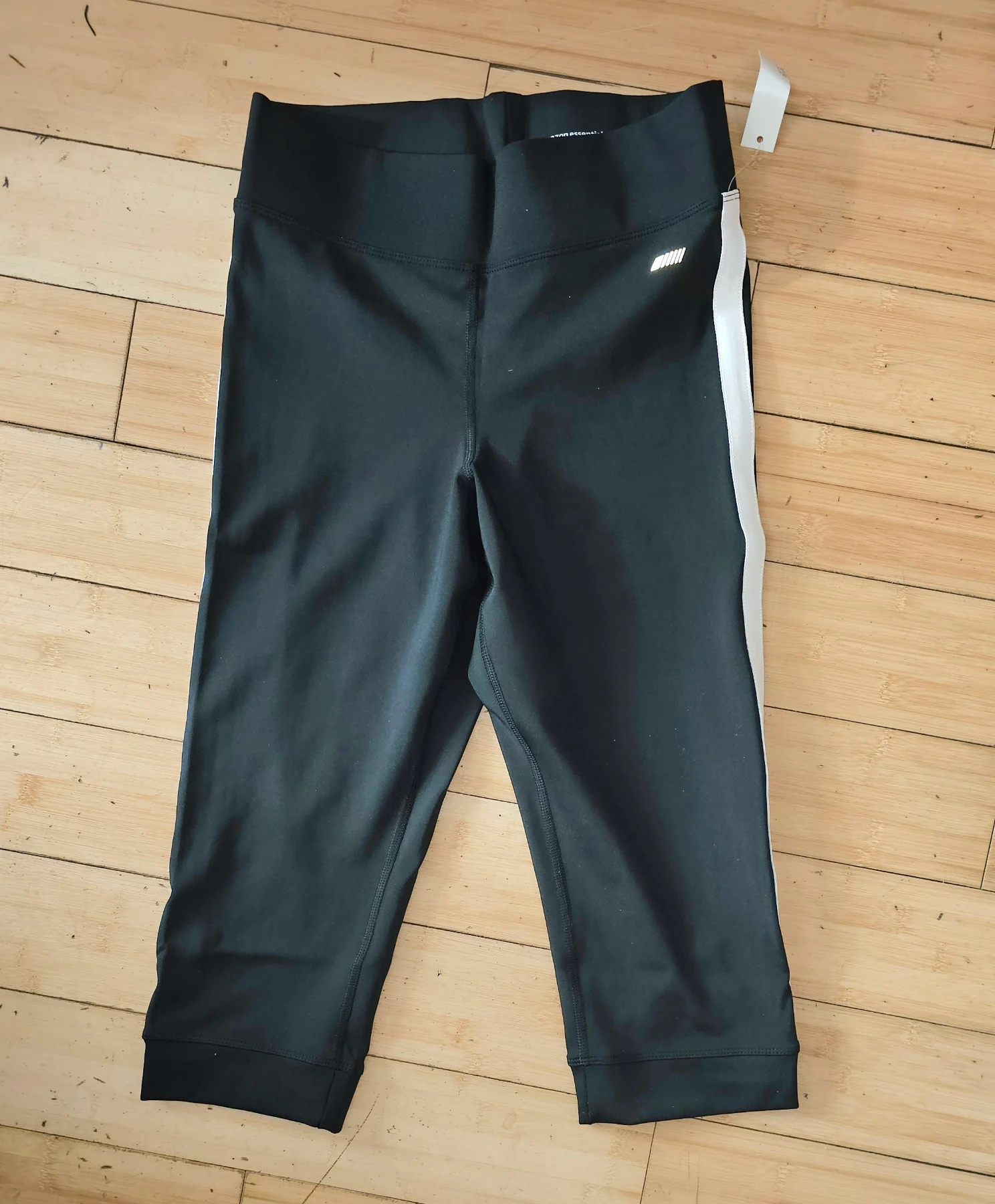 Black/White Activewear Crop Leggings- M