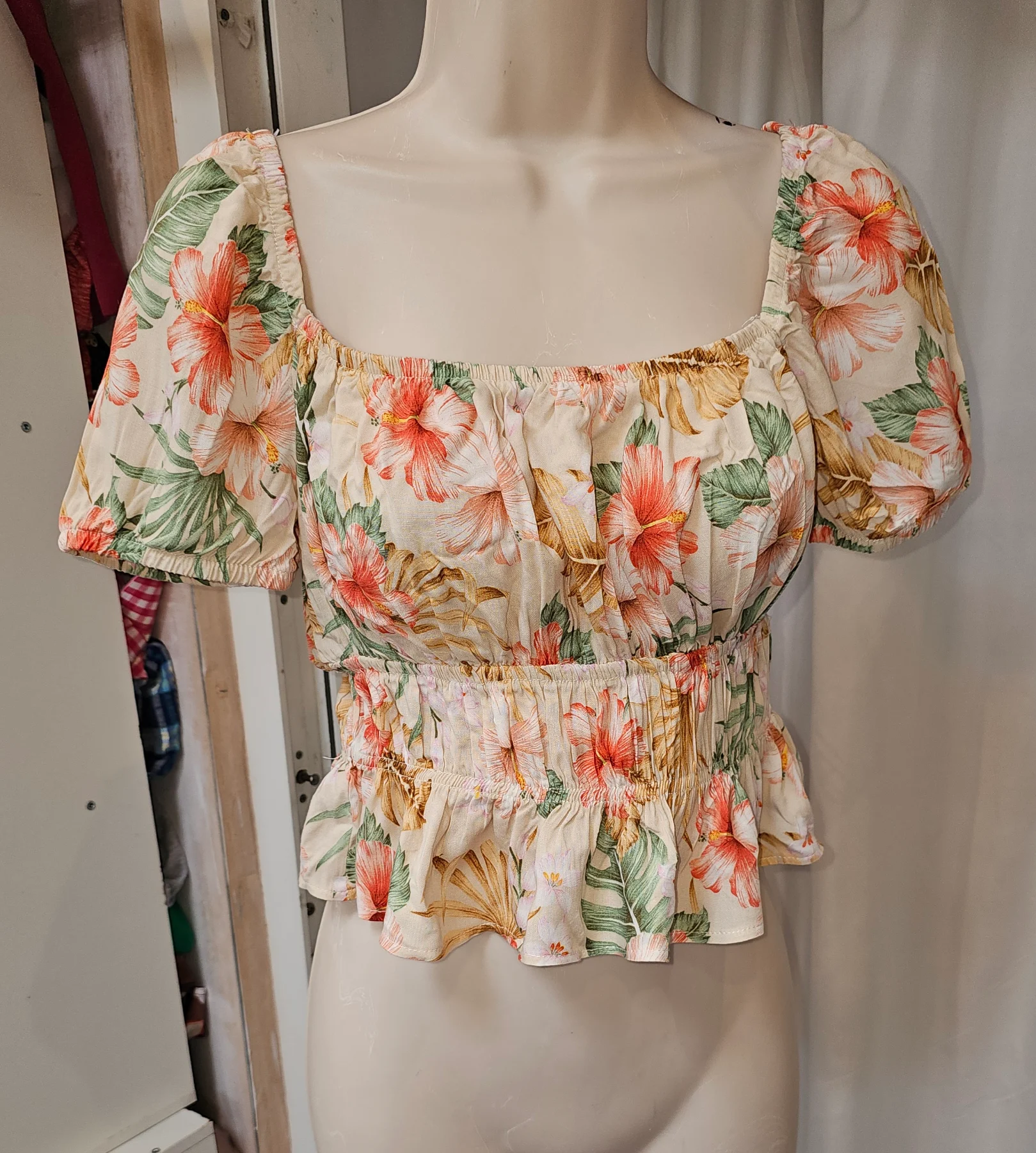 Cream Floral shirred peplum top -10- Primark