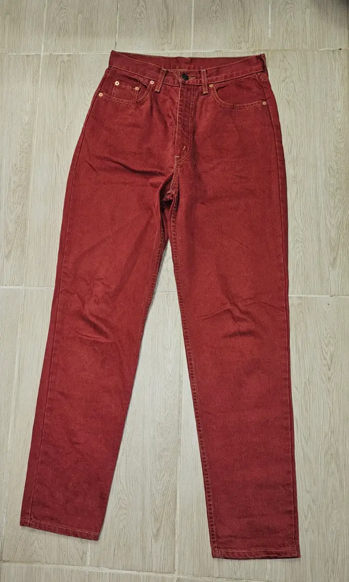 Burgandy Straight leg Jeans- 32x32 - Levi's