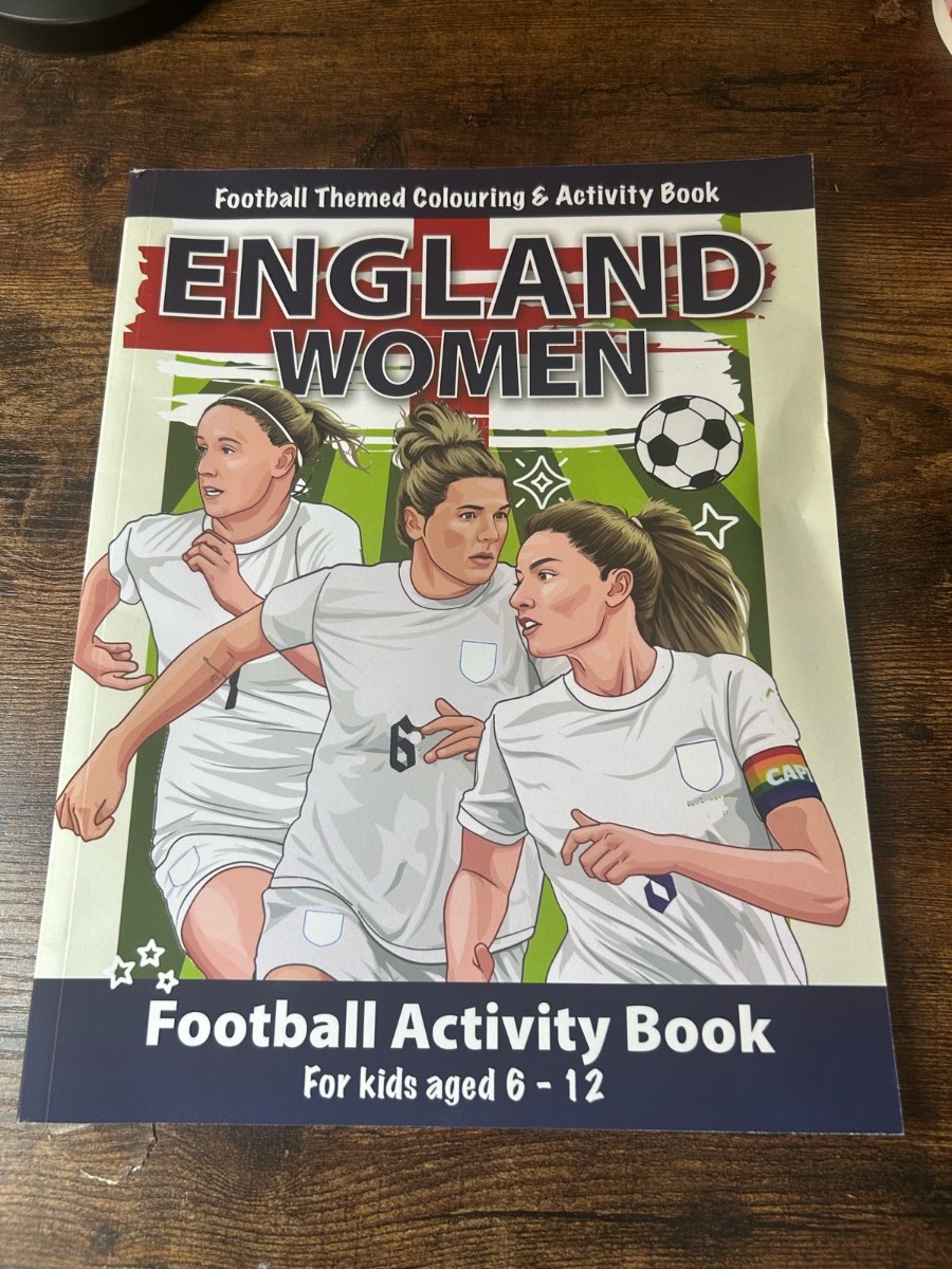 England Women Football Activity & Colouring Book (Kids Aged 6-12) Lionesses NEW