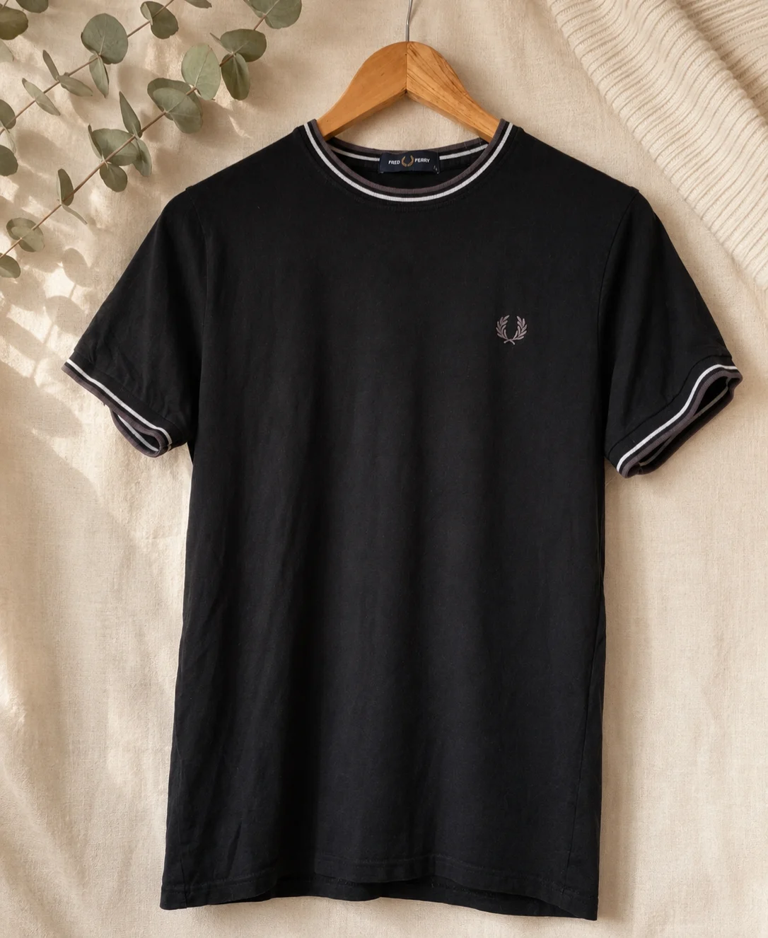 Fred Perry M1588 Twin Tipped Black T-Shirt Men’s Size S 0007