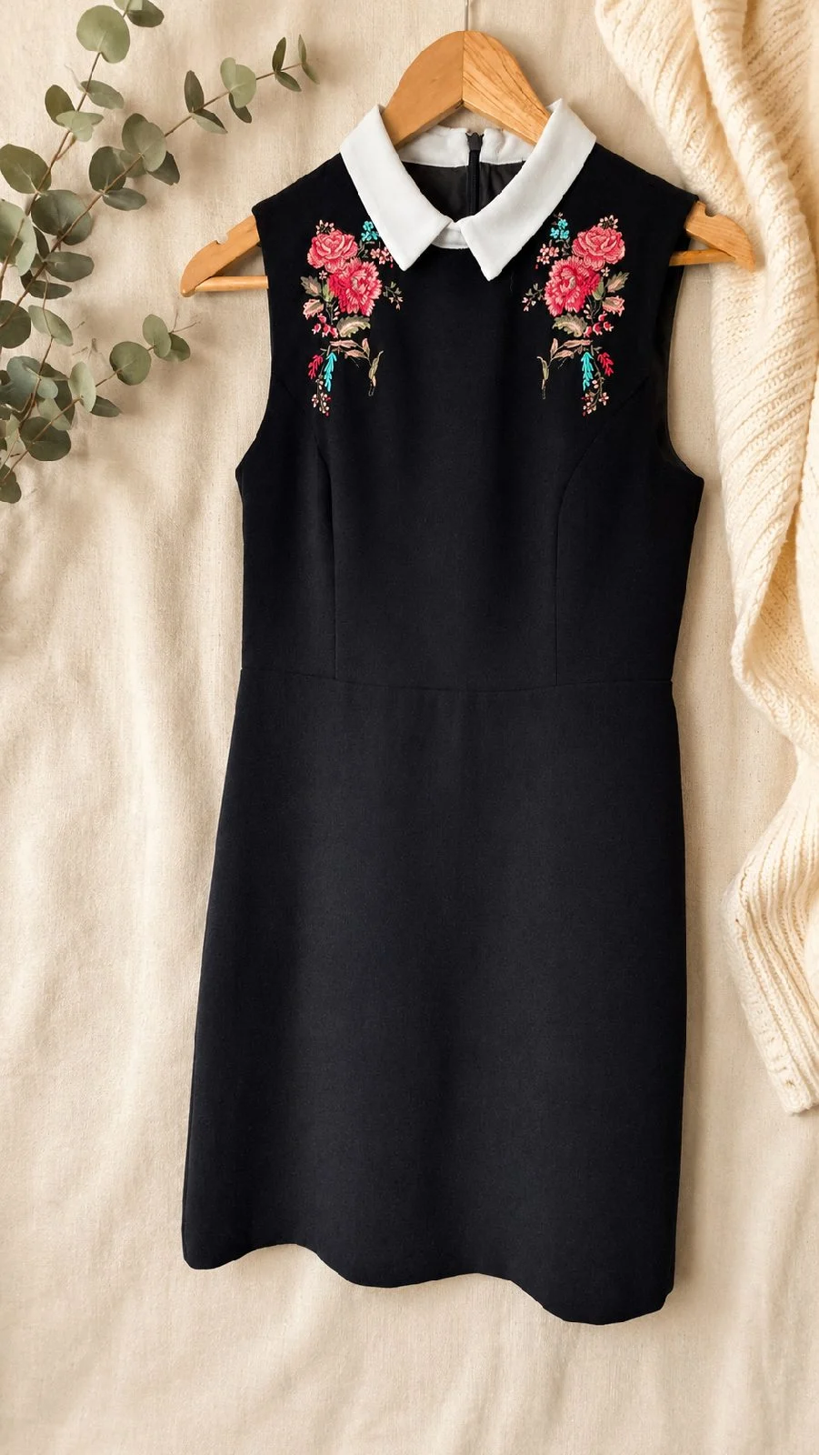 Oasis Black Embroidered Floral Dress Size 8 White Collar Sleeveless