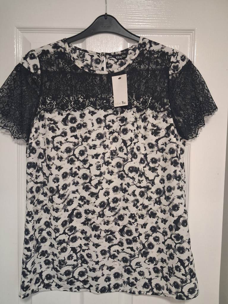 Womens black & white floral short sleeve top with mesh detail size 12 Label Be