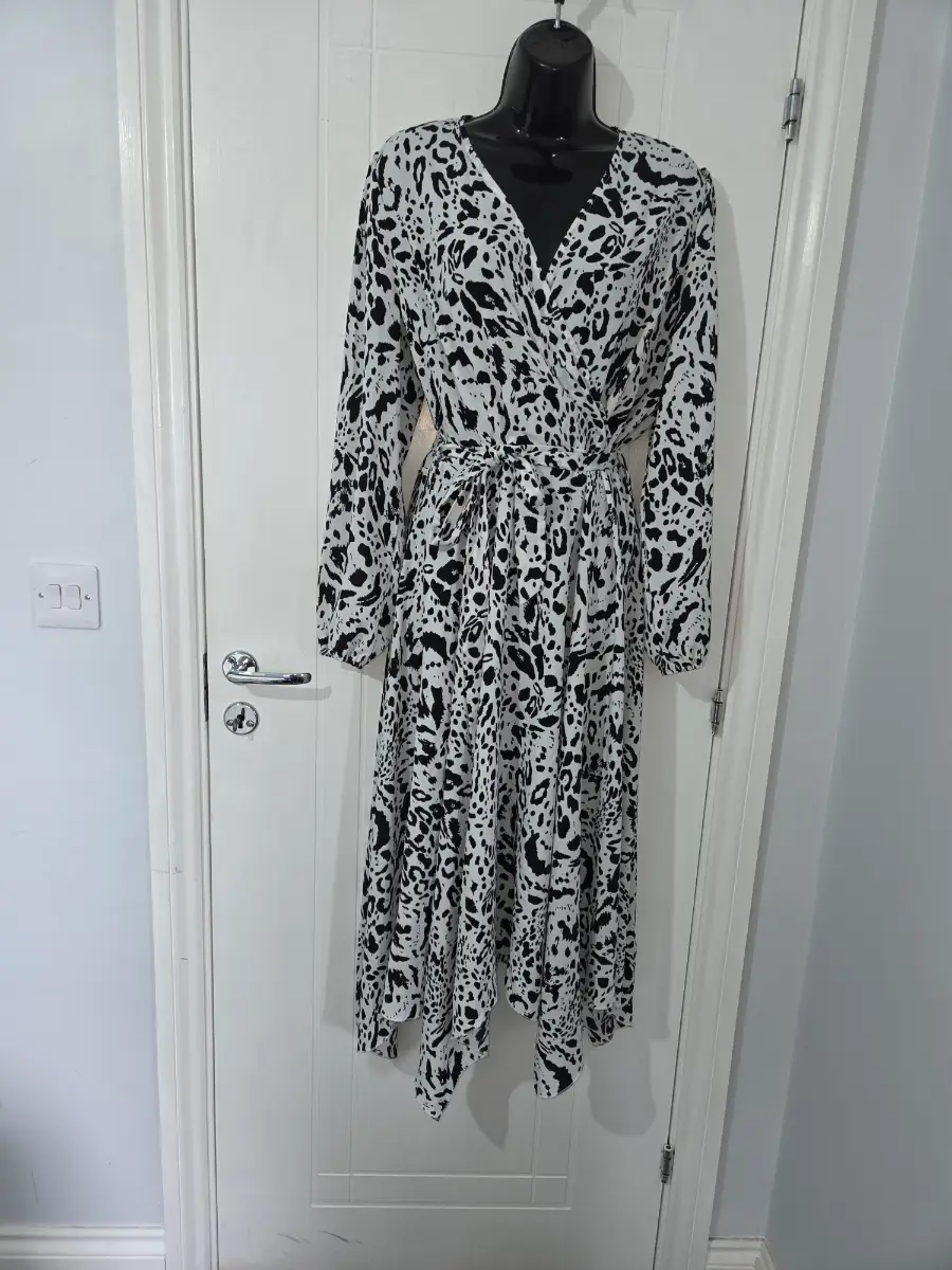 QUIZ Monochrome Black & White Leopard Print Long Sleeve Faux Wrap Midi Dress UK 16 / EUR 44 / US 12