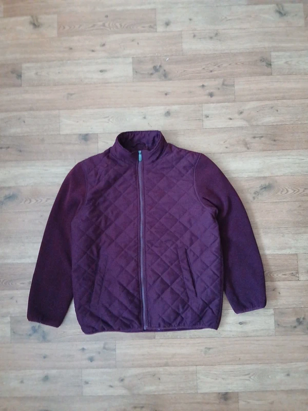 Men's Cotton Traders quilted jacket size L, winter berry colour
