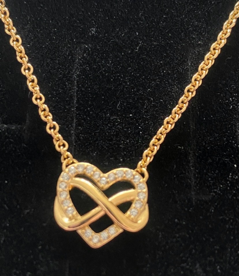 Pandora heart necklace