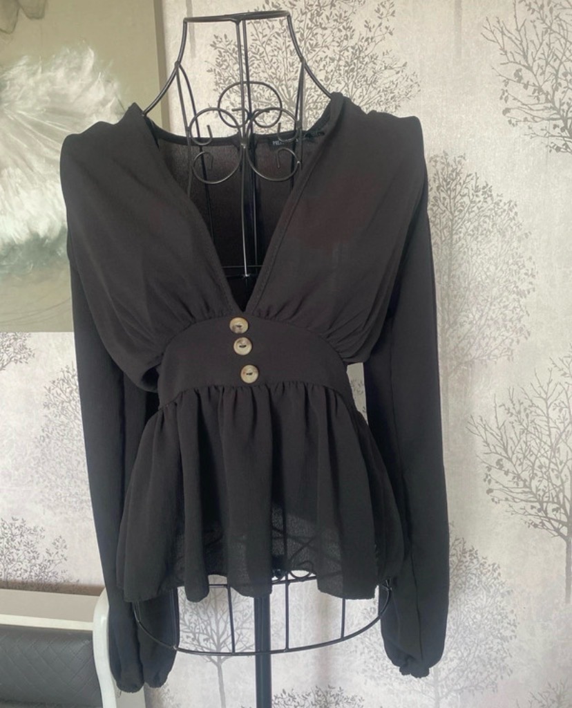 Prettylittlething blouse