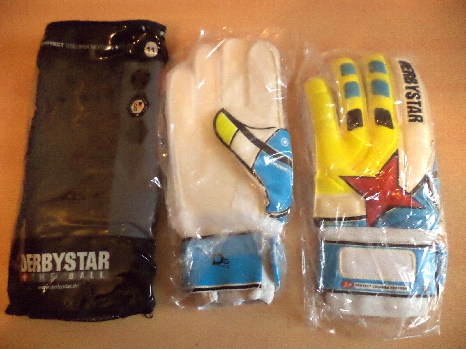 BNWT Derbystar football soccer Goalkeeper Gloves Size 11 columba Goalkeeping goalie men's
