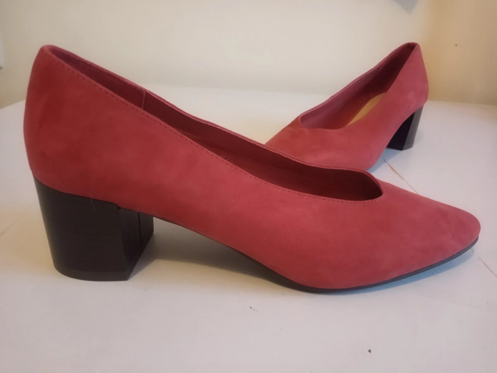 M&S Insolia Women's Red comfortable faux suede court shoes UK 5.5 slip on heels