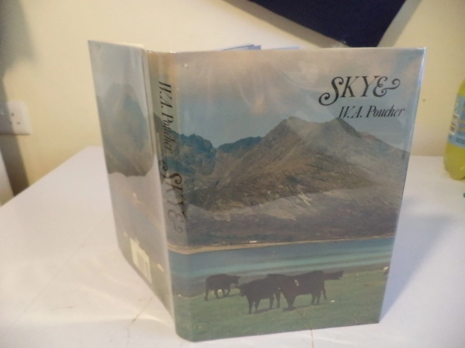 the island of Skye W.A Poucher old vintage photograph book 1st ed 1985