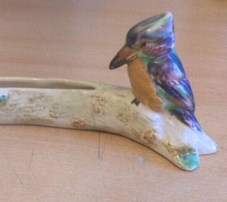 OLD VINTAGE KITSCH LONG THIN POTTERY SPRAY LOG VASE BRITISH KOOKABURRA MOUSE