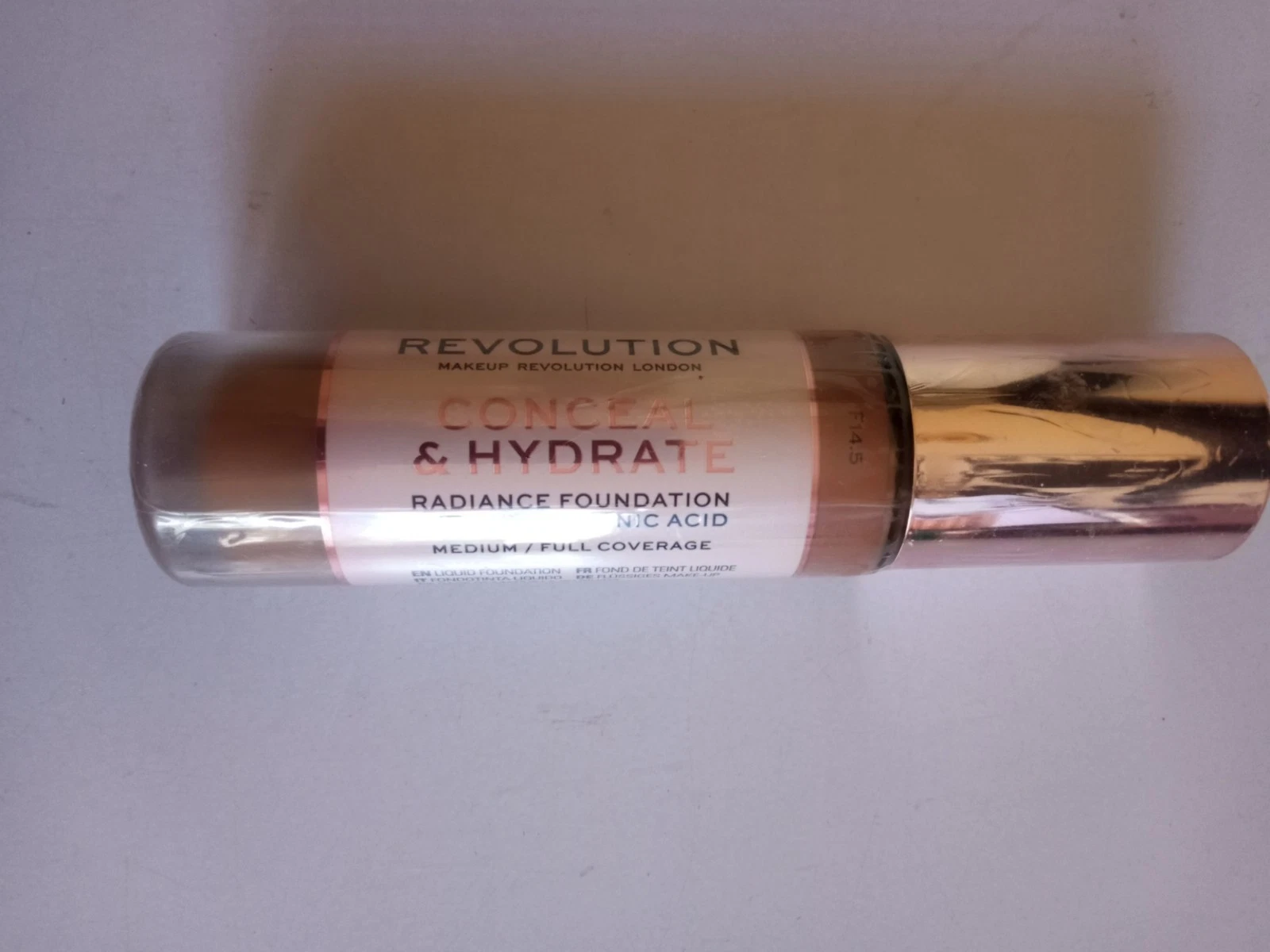 Makeup Revolution Conceal & Hydrate LIQUID Foundation Medium Coverage F14.5