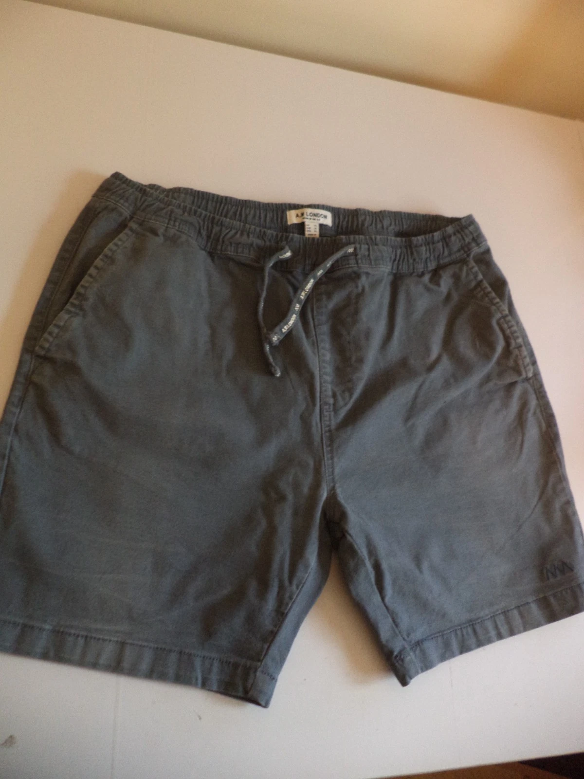 A.M London grey cotton men's Shorts Casual Wear Summer size xl 34" 36"