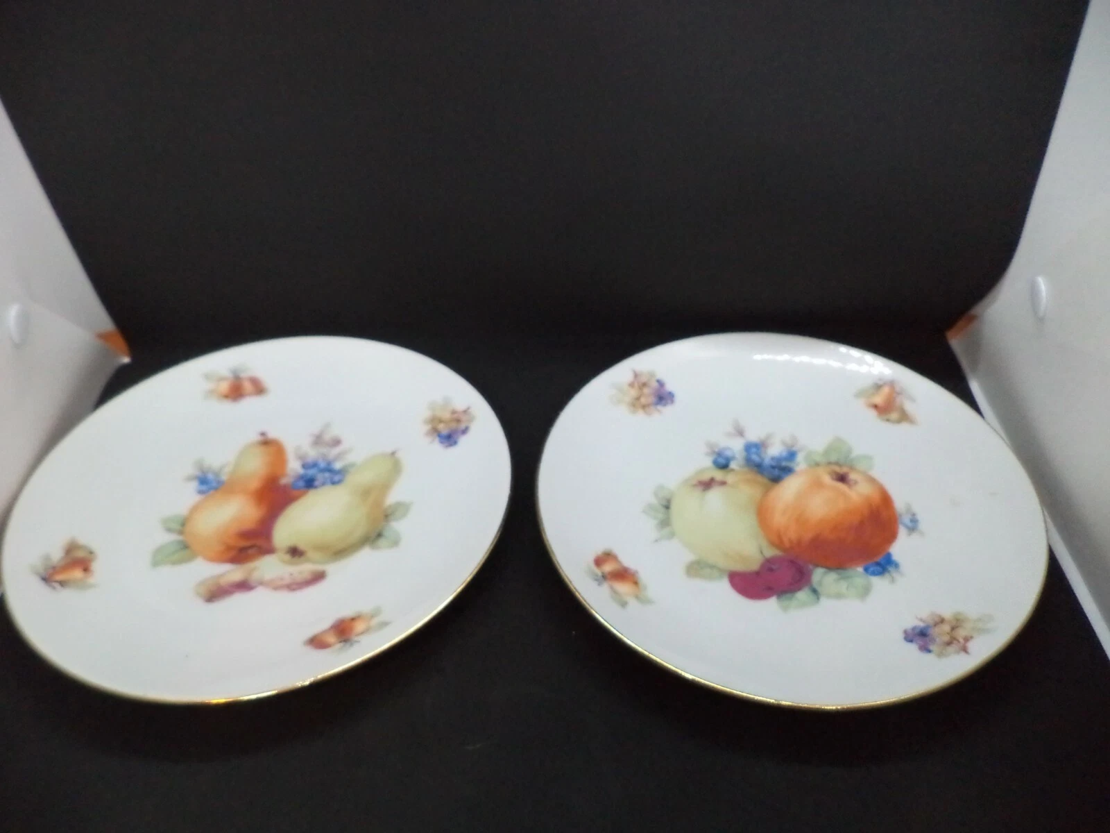 2 SCHUMANN ARZBERG BAVARIAN old vintage porcelain FRUIT PATT PLATES APPLES PEARS