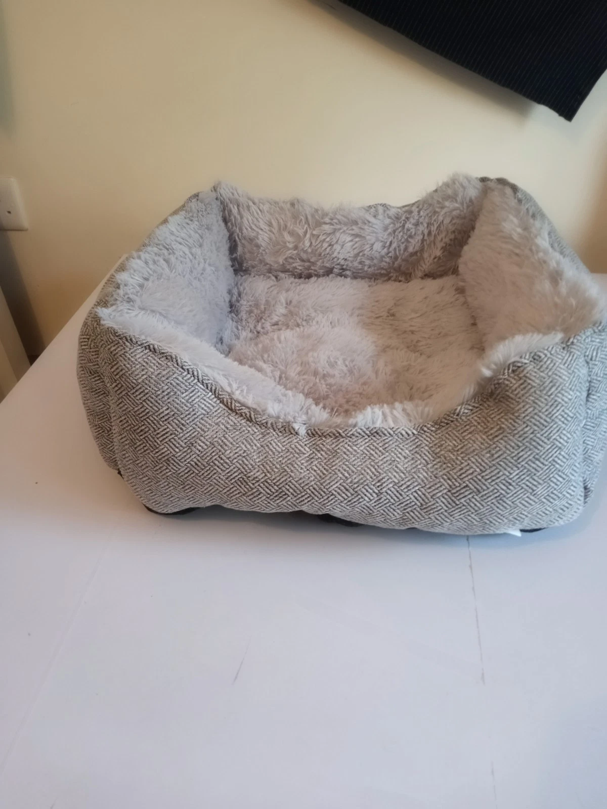 NEW small square grey thick warm padded cosy dog cat pet bed washable