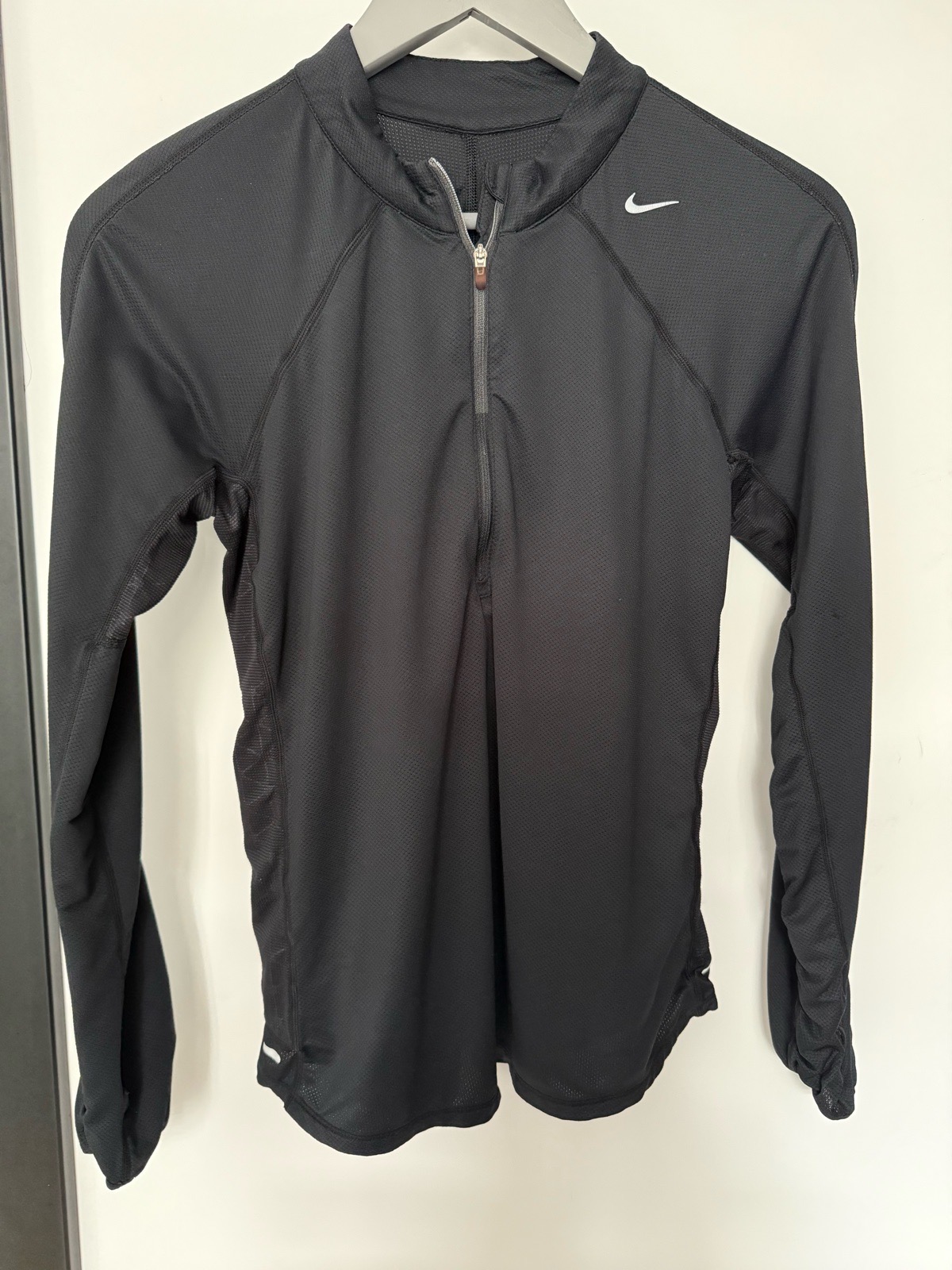 Nike dri fit running/gym top