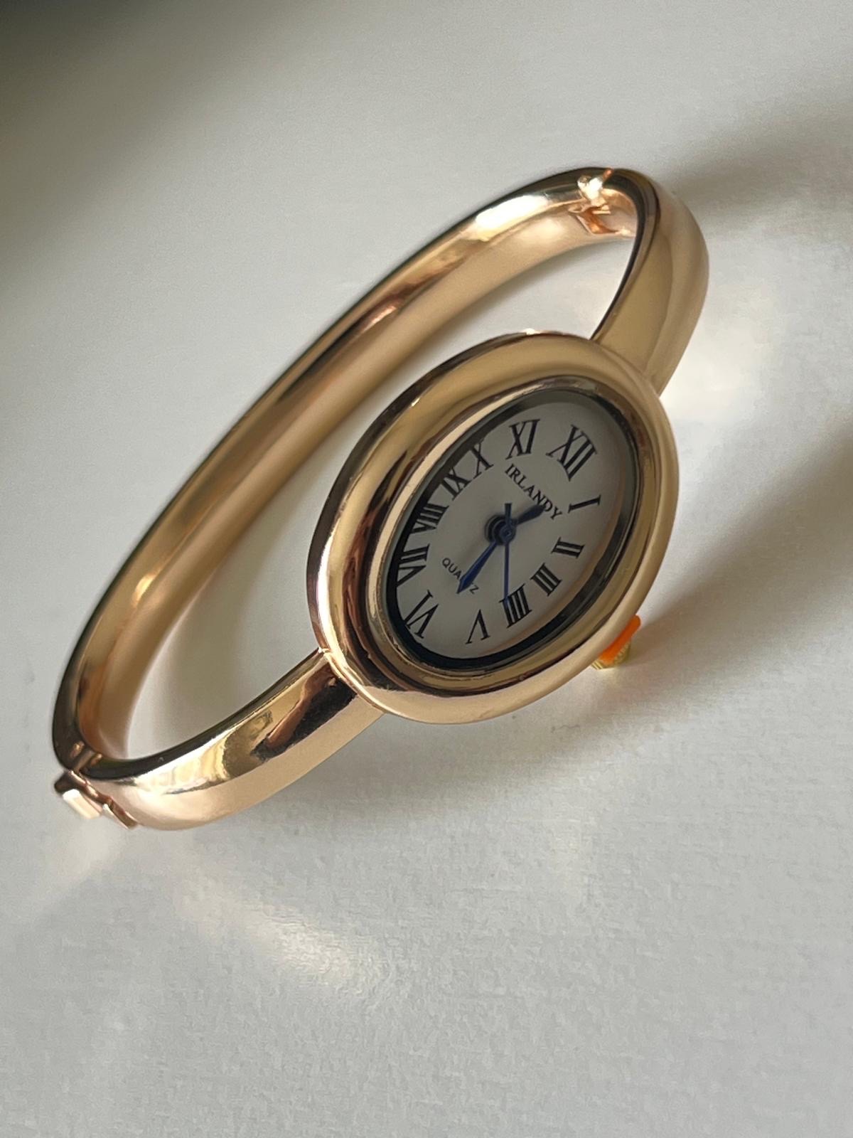 Quartz bangle watch women