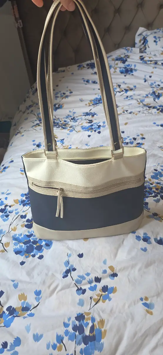 Hand bag