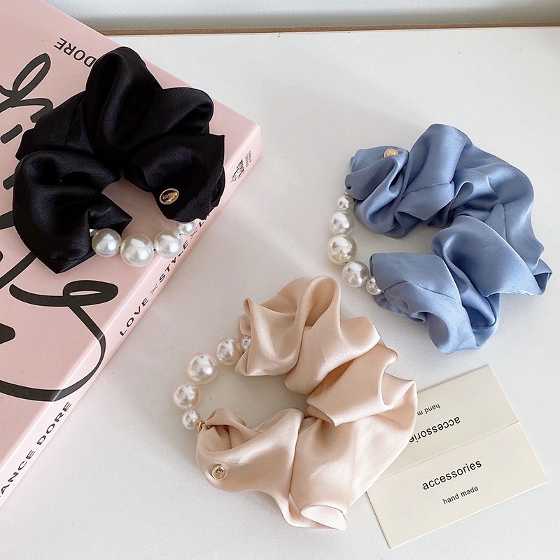 Women hair scrunchies set