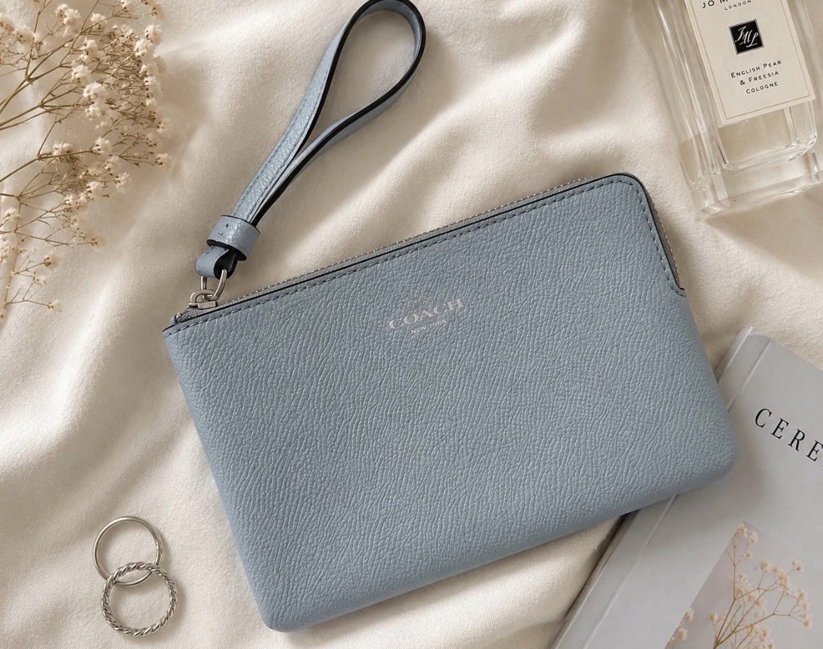 Coach Leather Wristlet Purse Blue Grey Pebbled Leather Silver Hardware F15154