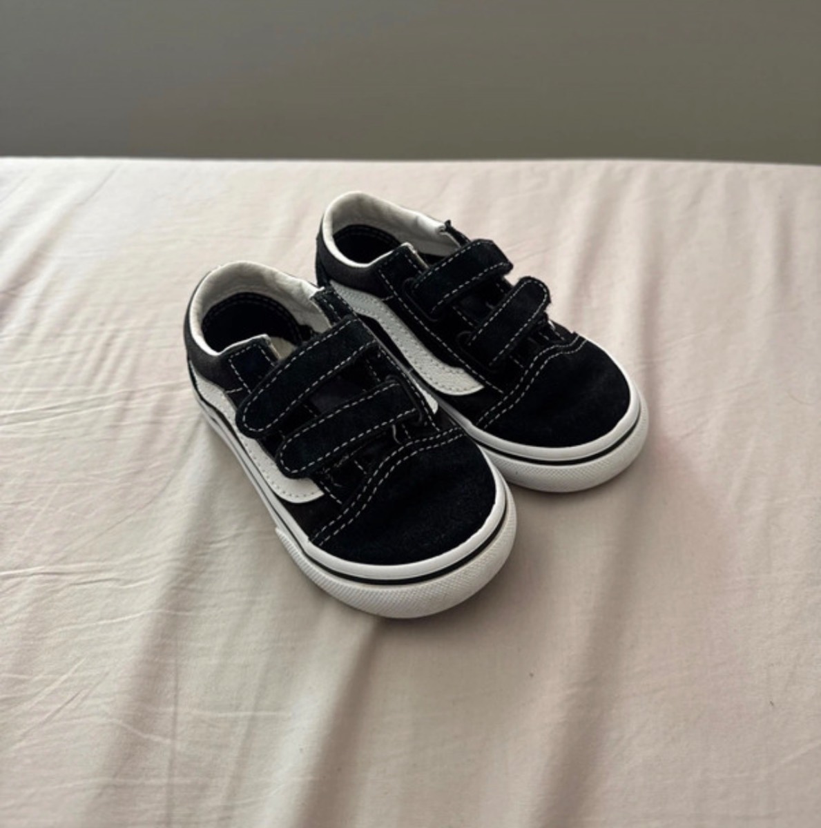Boys black & white skater Vans size 7