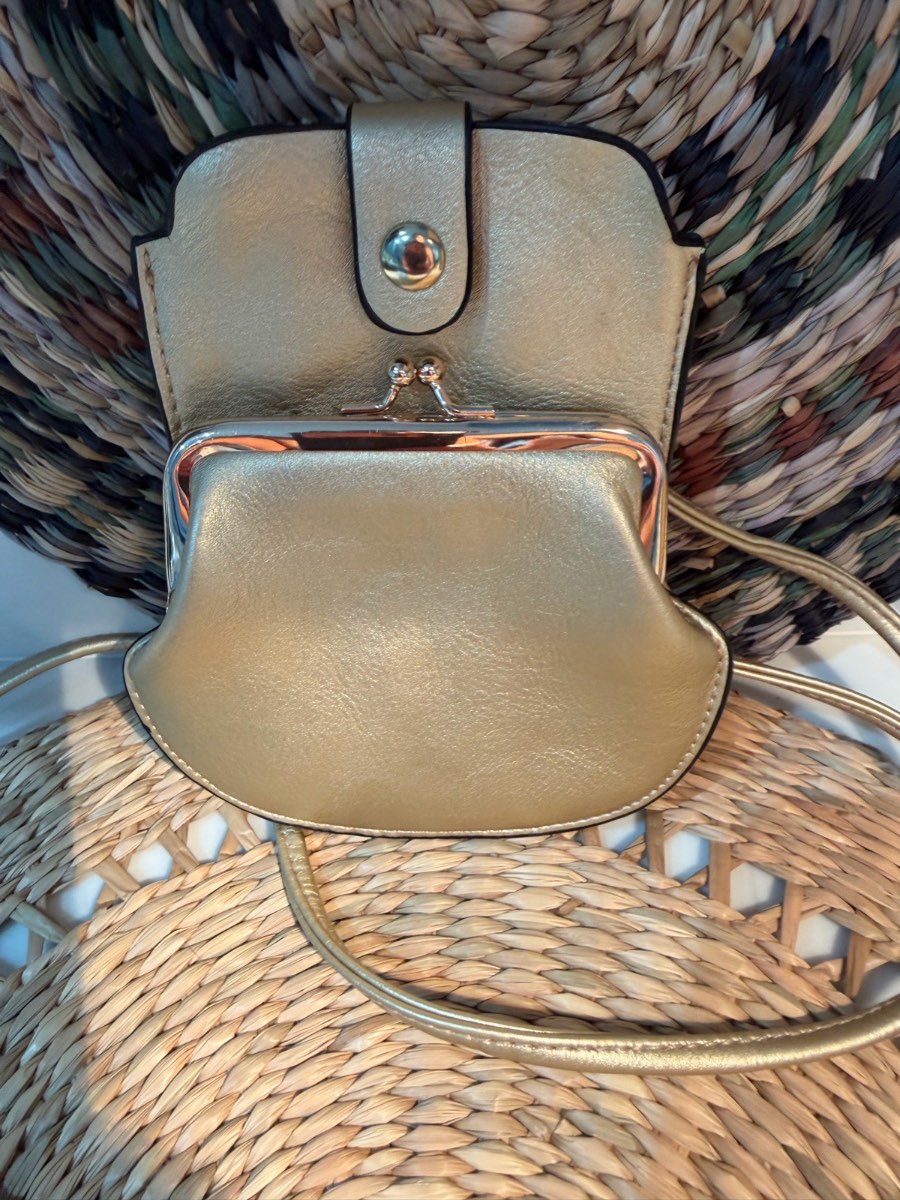 Crossbody bag