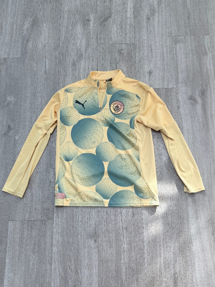 Puma youth Manchester City long sleeved top 13-14yrs