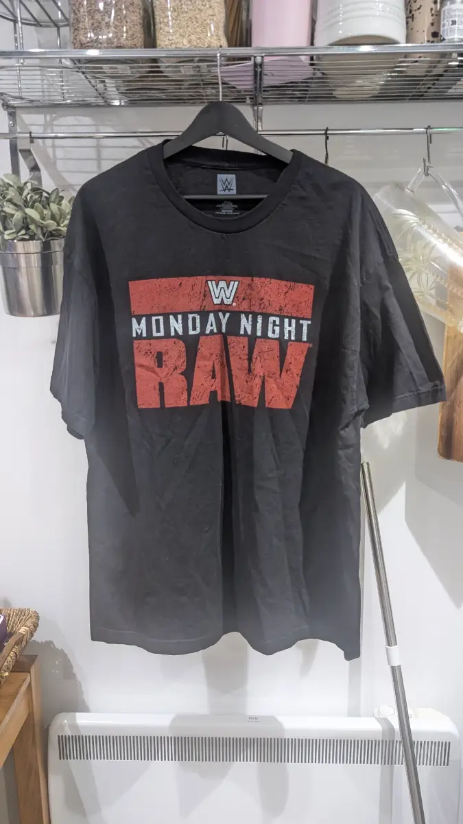 Official WWE Monday Night Raw 25th Anniversary Graphic T-Shirt - Black (XL)
