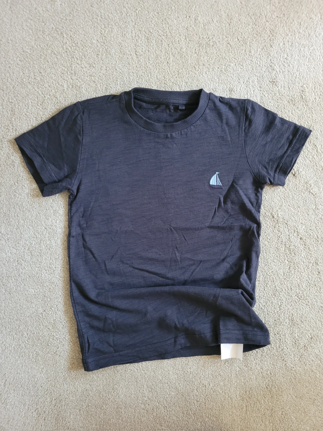 BNWT Next 100% Cotton Short Sleeve T-shirt Top. Size 4-5 years