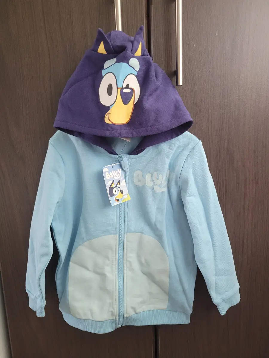 BNWT Bluey Unisex Zip Up Through Hoody Jumper Sweatshirt. Size 3-4 years