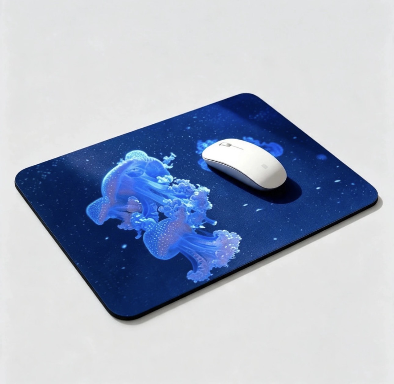 Glowing Blue Jellyfish Mouse Pad – Anti-Slip, Ocean Wildlife Design