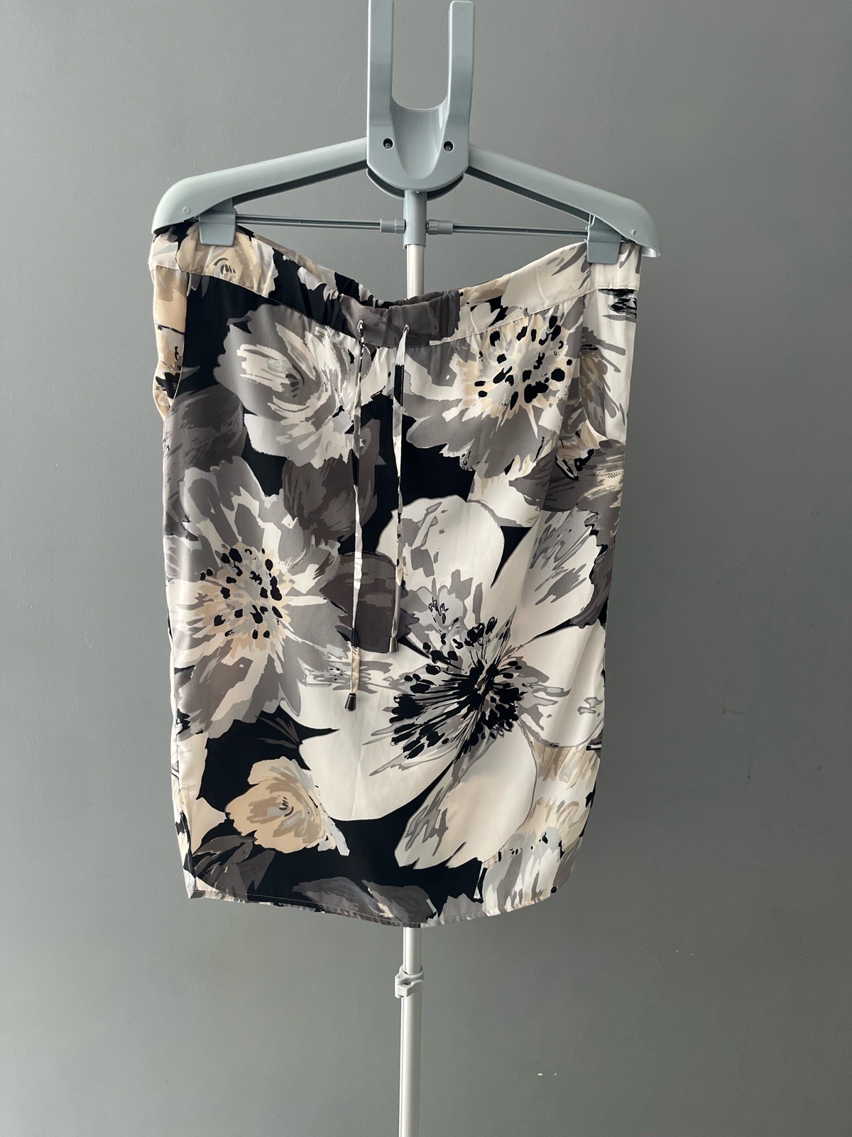 Next Floral Pattern Mini Skirt - Size UK 12 / EU 40