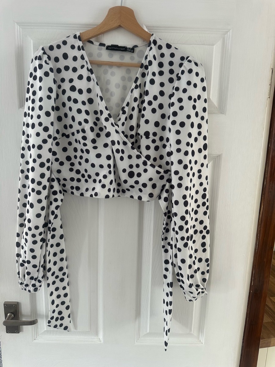 Crop tie waist top pretty little thing