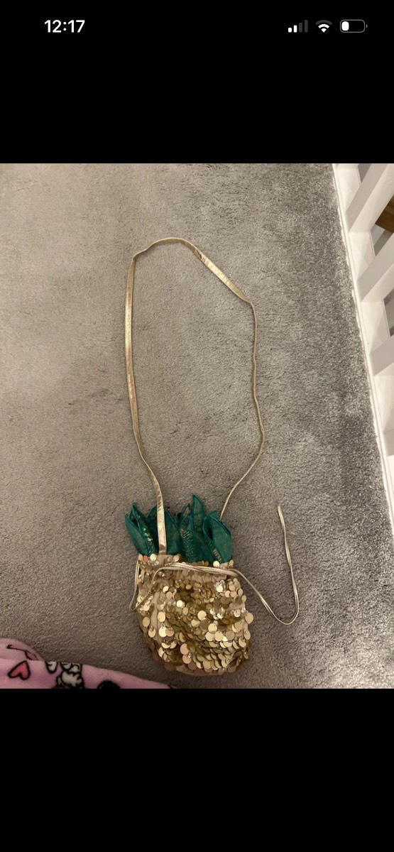Cute sequin gold pineapple handbag
