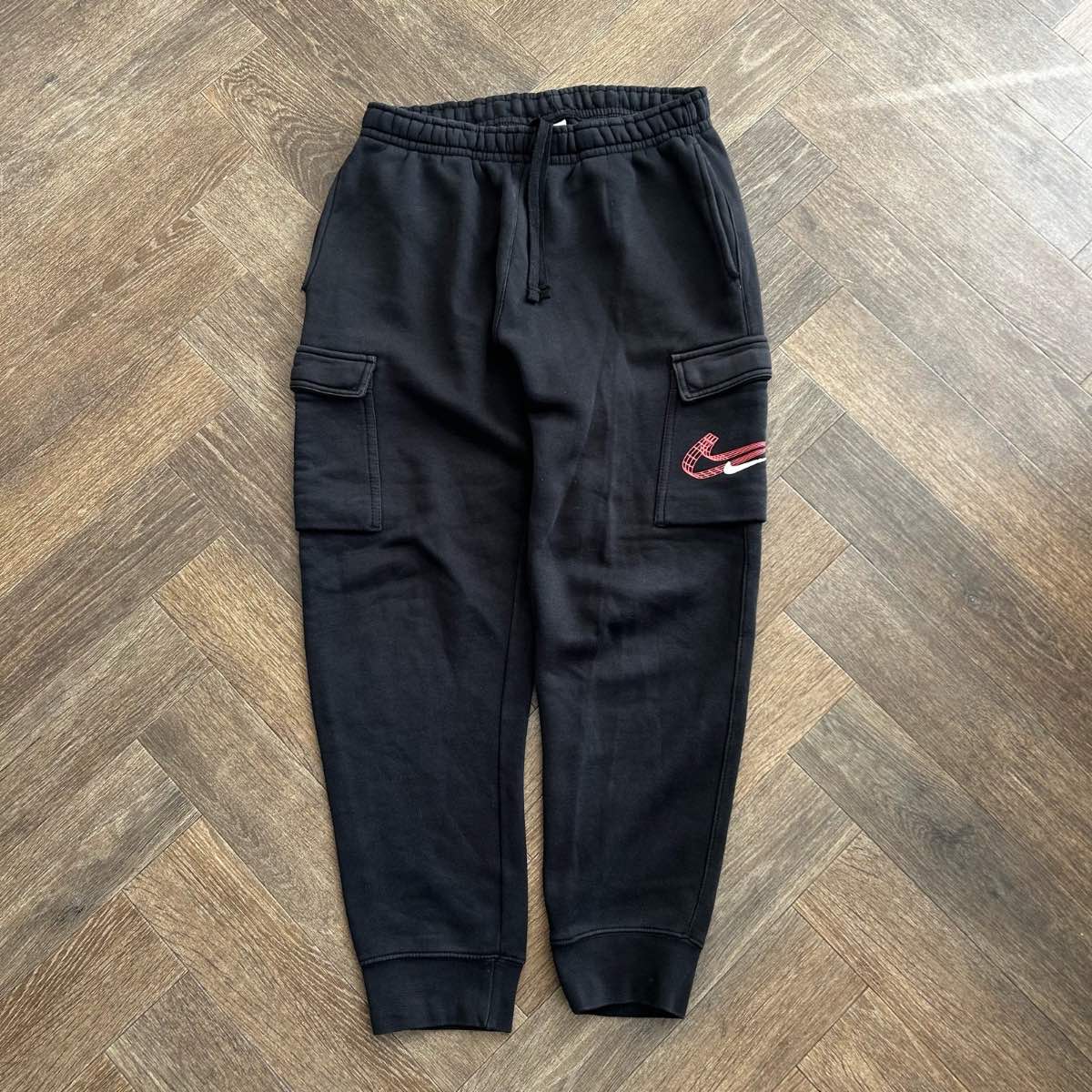 Nike cargo sweatpants black size M  W32 L30