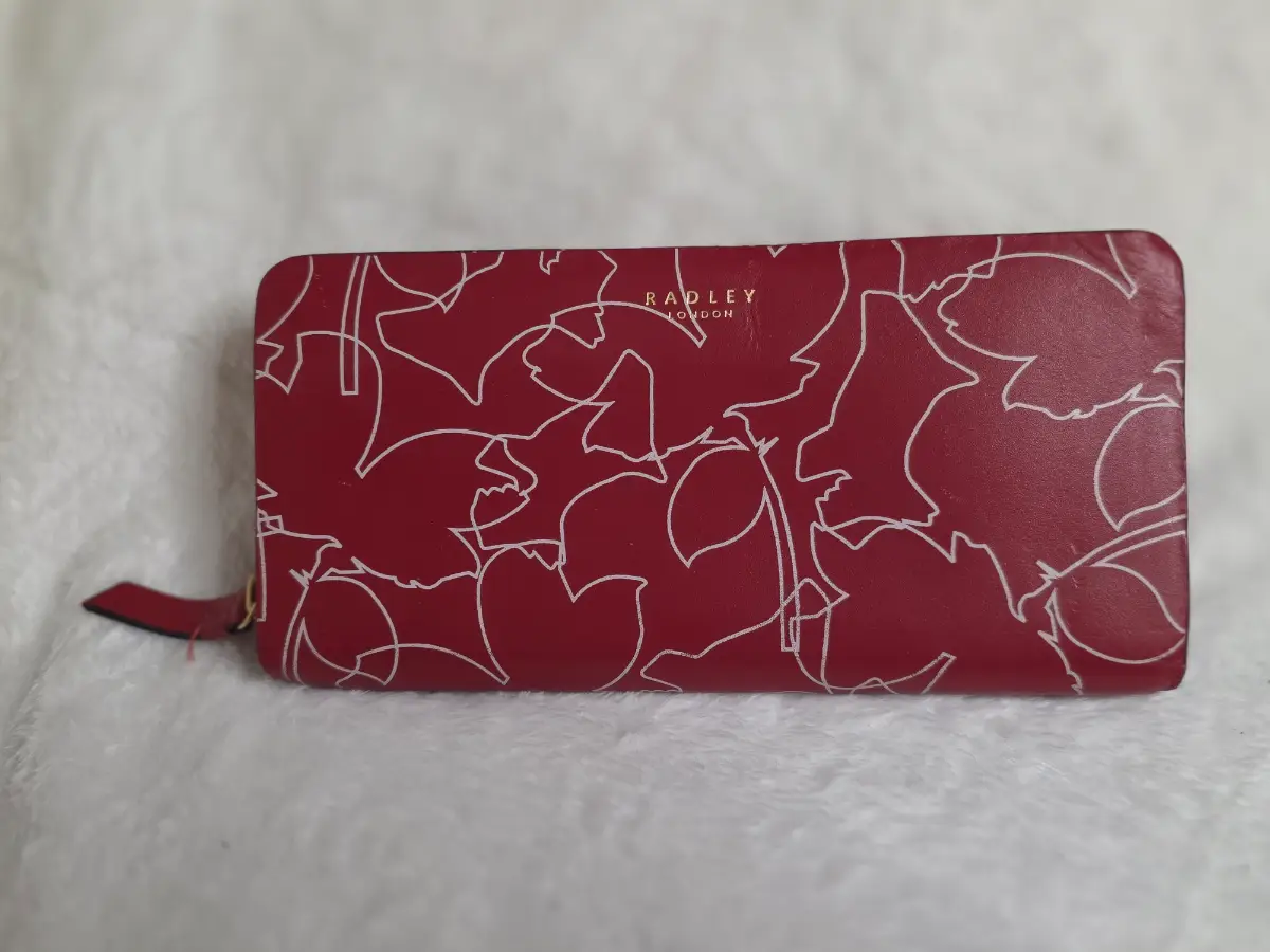 Radley London Linear Dog Red Leather  Zip Around Purse Wallet Dust Bag & Tags