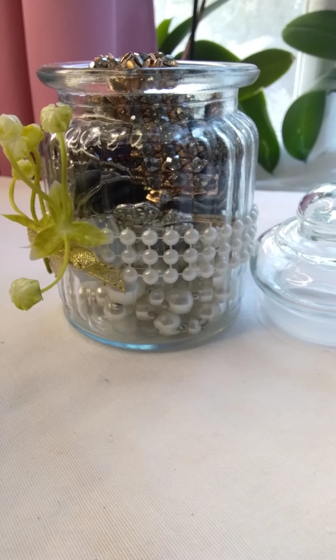 Soft Pearl & Golden Glow Jewelry Jar – Clean & Ready