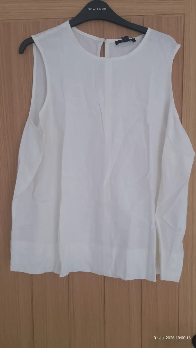 Womens new look size 18 white top
