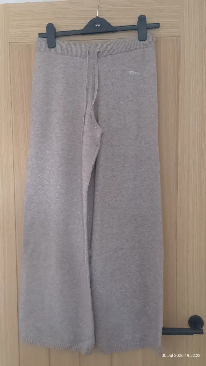 Womens size M petite shein trousers