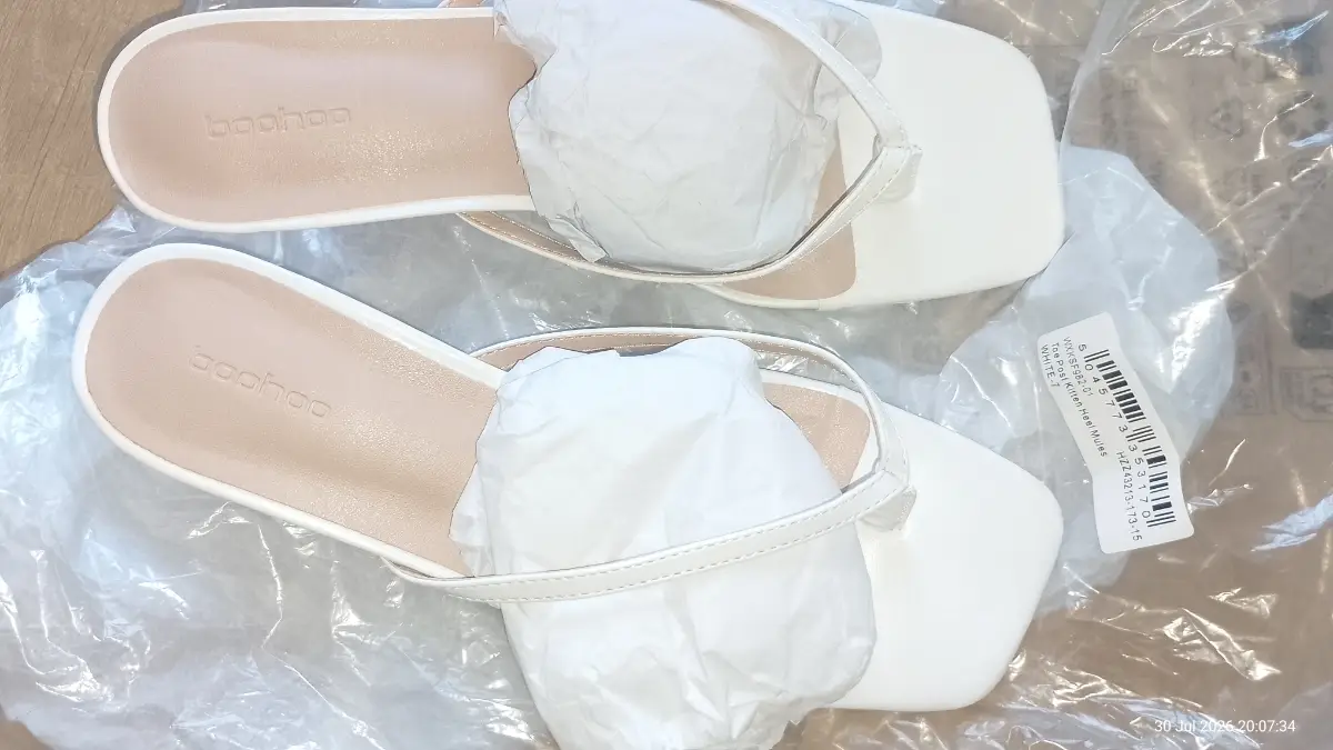 Womens boohoo size 7 sandals bnwt