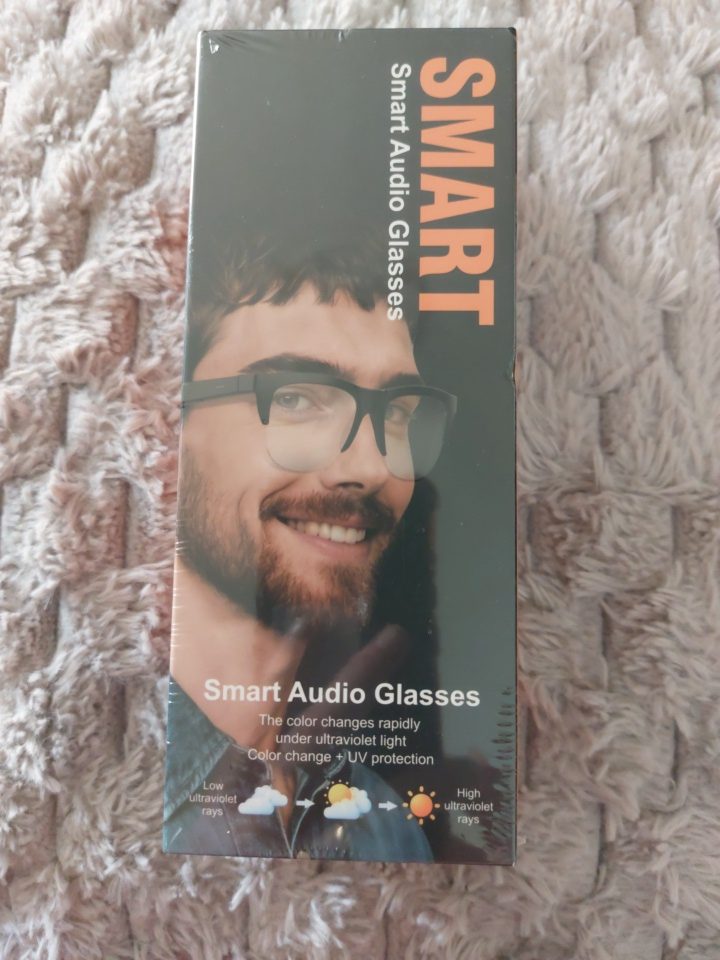 Smart Audio Glasses  Wireless Colour Changing Under Sunlight Bluetooth Speaker